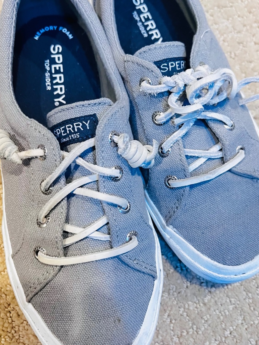 sperry  tennis shoes